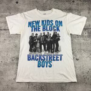 New Kids On The Block x Backstreet Boys Concert Shirt Y2K 2011 Size Medium